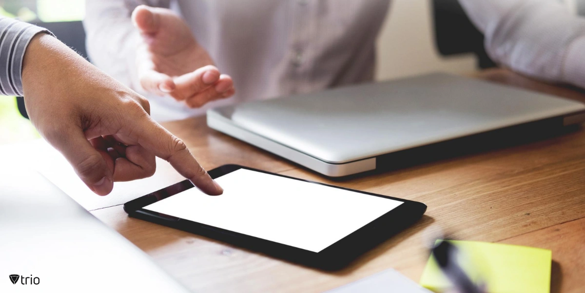 IT manager enrolling an employee’s tablet with MDM