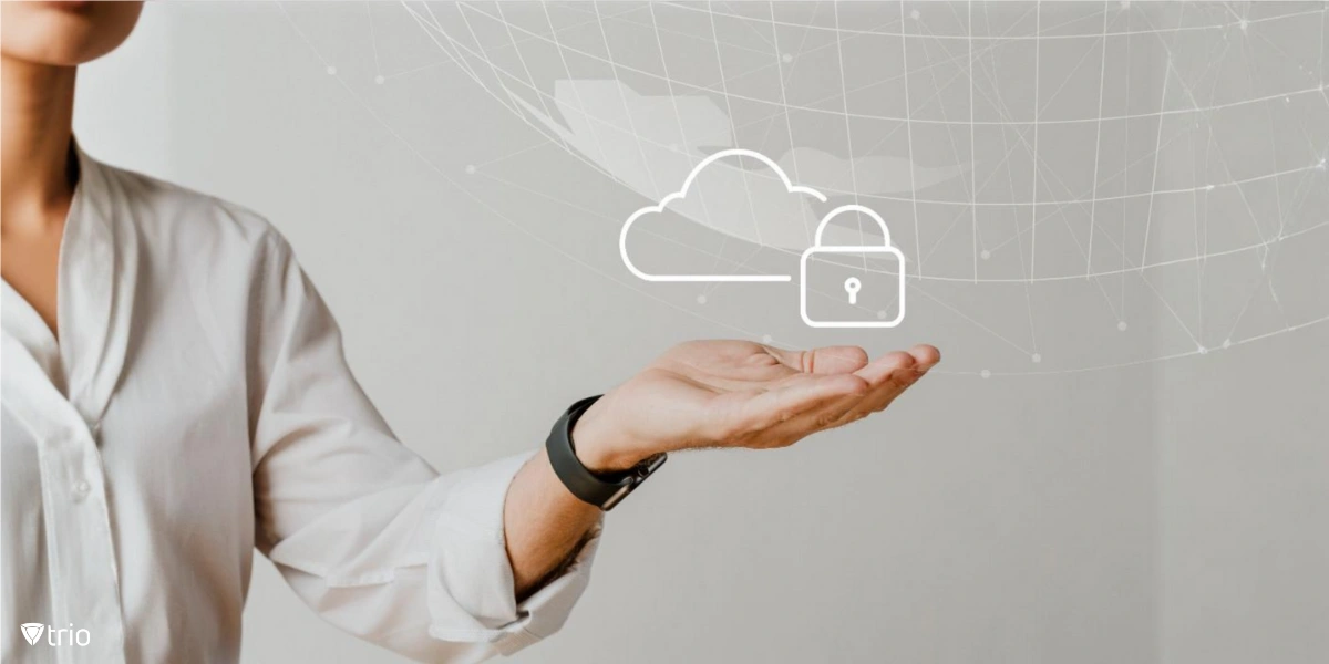 Hand-Holding-Cloud-System mit Netzwerkschutz